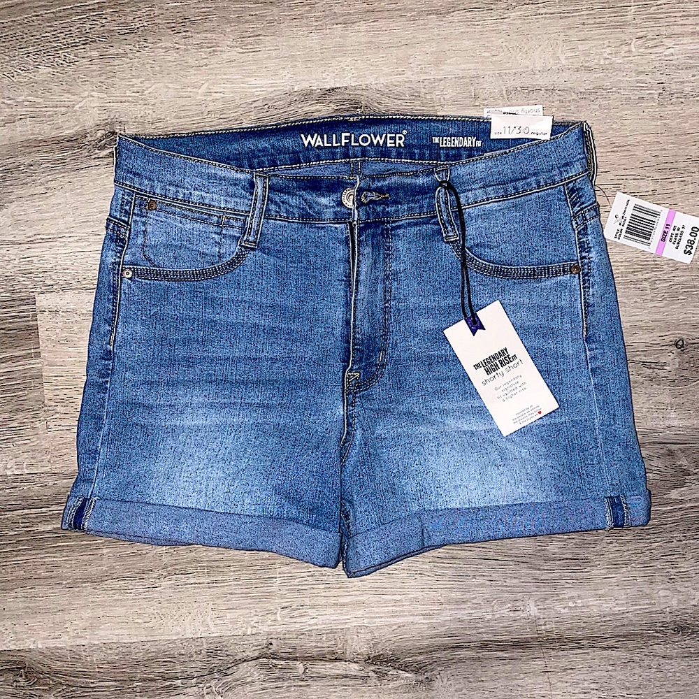 NWT Wallflower High wasted shorts